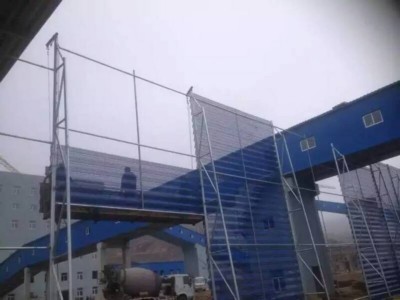 防風(fēng)抑塵網(wǎng)施工.jpg 防風(fēng)抑塵網(wǎng)施工.jpg