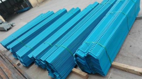 雙峰防風(fēng)抑塵網(wǎng).jpg 雙峰防風(fēng)抑塵網(wǎng).jpg